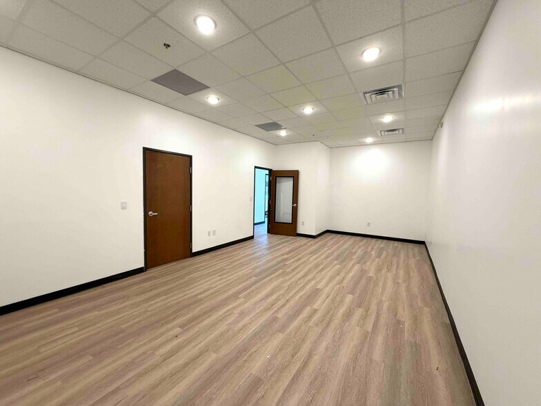 More Photos Of 11583 Independence Pky, Frisco Medical For Sale