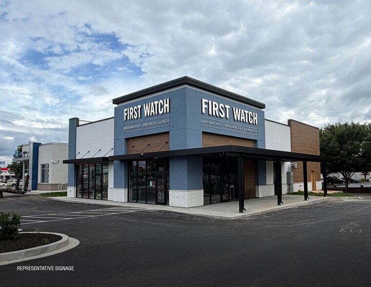 Primary Photo Of 2921 Scottsville Rd, Bowling Green Restaurant For Sale