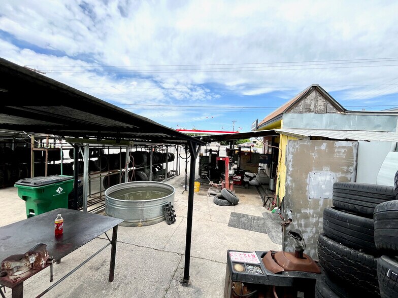 More Photos Of 11019 US Highway 290 E, Manor Lodge Meeting Hall For Sale