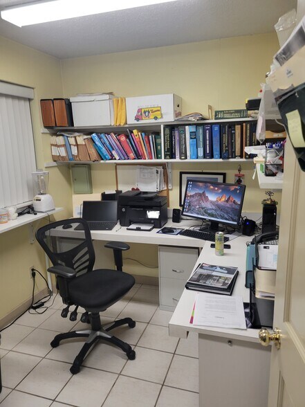 More Photos Of 220 Brook St, Clinton Medical For Sale