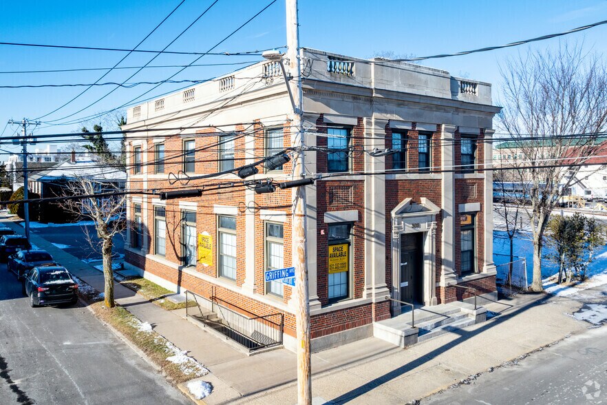 Primary Photo Of 303 Griffing Ave, Riverhead Office For Lease