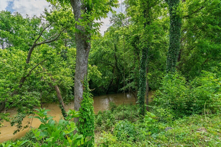 More Photos Of 106 Bridge St, Franklin Land For Sale