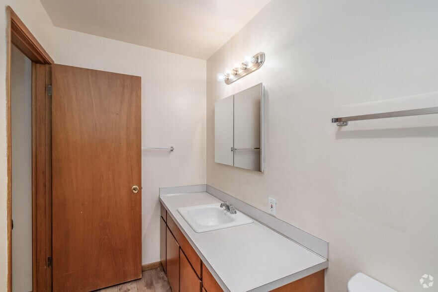 More Photos Of 13322 Greenwood Ave N, Seattle Apartments For Sale