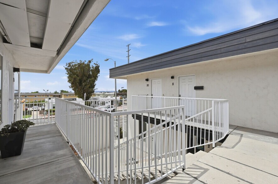 More Photos Of 2005 Highland Ave, National City Apartments For Sale