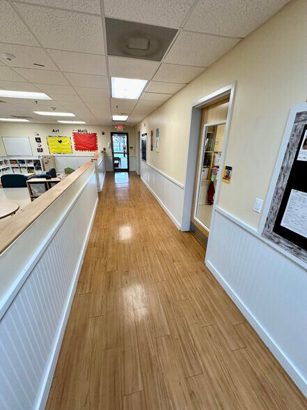More Photos Of 1301 N Lakeline Blvd, Cedar Park Schools For Lease