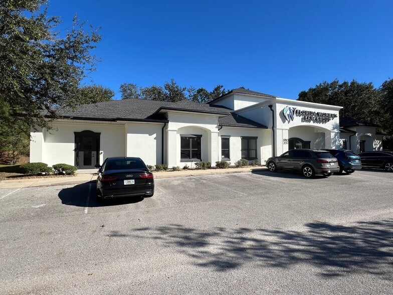 Primary Photo Of 8780 Perimeter Park Ct, Jacksonville Medical For Lease
