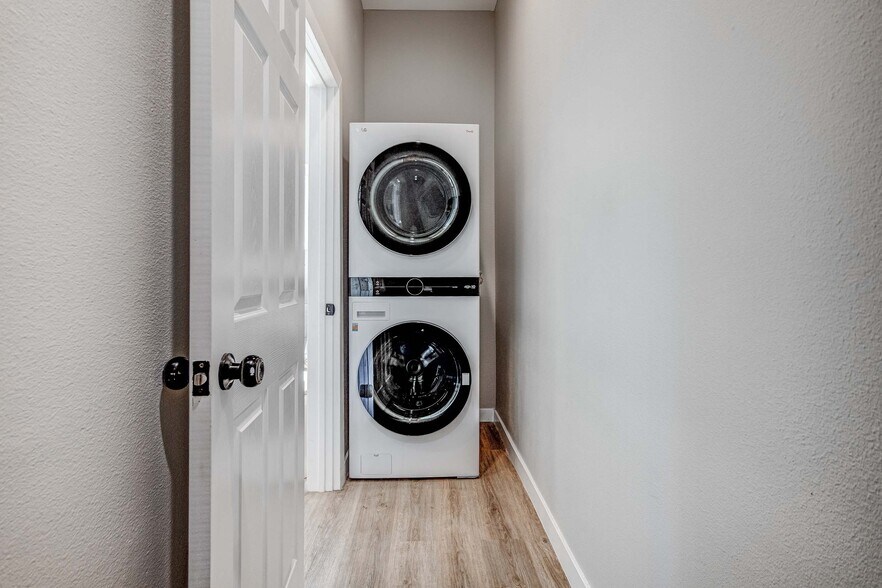 More Photos Of 146 Witmer St, Los Angeles Apartments For Sale
