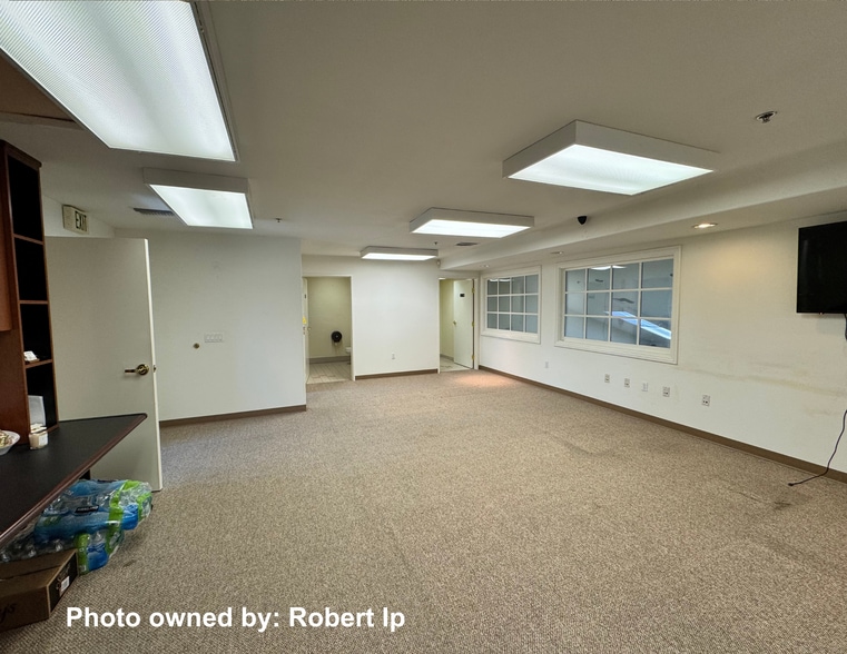 More Photos Of 2366 Huntington Dr, San Marino Freestanding For Lease