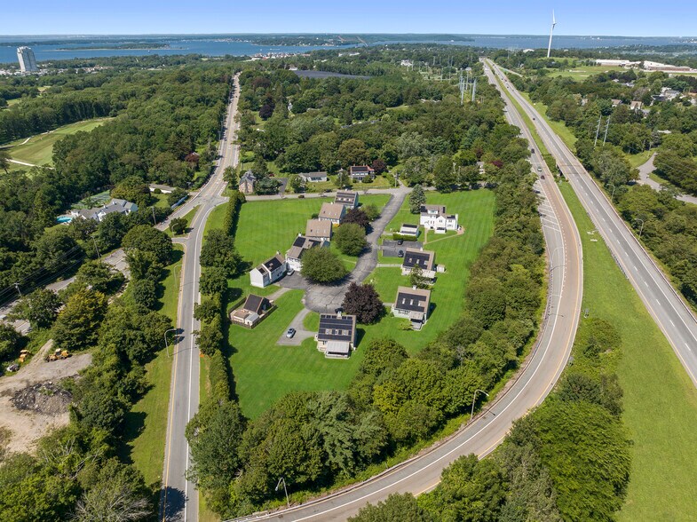 More Photos Of 46 Statue Way, Portsmouth Multifamily For Sale