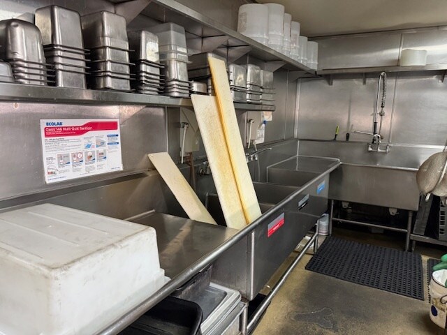 More Photos Of 1964 W Foothill Blvd, Upland Restaurant For Lease