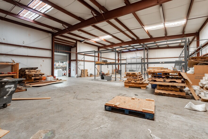 More Photos Of 4058 Old Us Highway 52, Lexington Warehouse For Lease