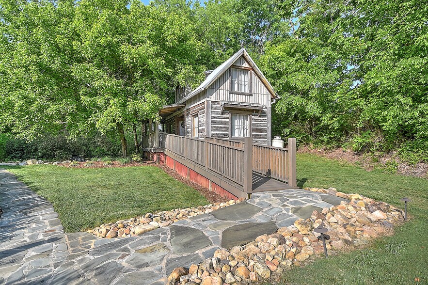 More Photos Of 715 Carson Creek Rd, Limestone Specialty For Sale