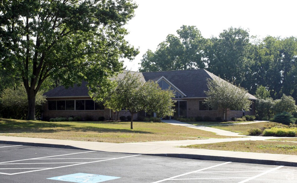 More Photos Of 3570 Blackthorn Ct, South Bend Office For Sale