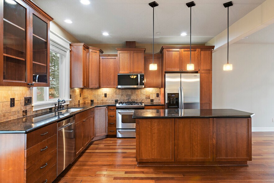 More Photos Of 9414 SE Causey Ave, Happy Valley Apartments For Sale