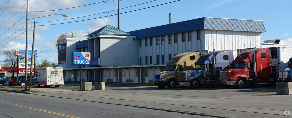 Primary Photo Of 36-38-40 Riverside Dr, Fultonville Truck Stop For Lease