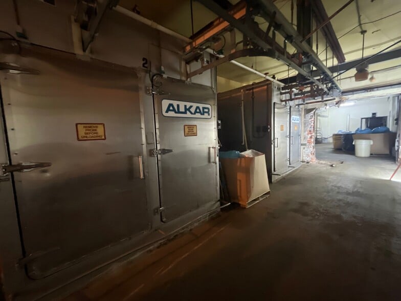 More Photos Of 1300-1344 S Front St, Philadelphia Warehouse For Sale