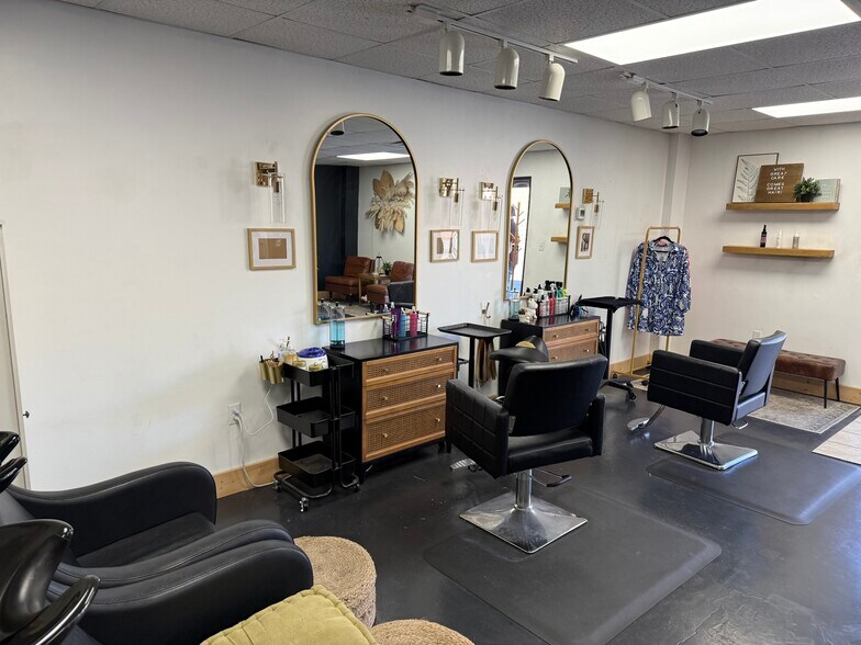 More Photos Of 5674 Cleaves Dr, Arlington Office For Lease