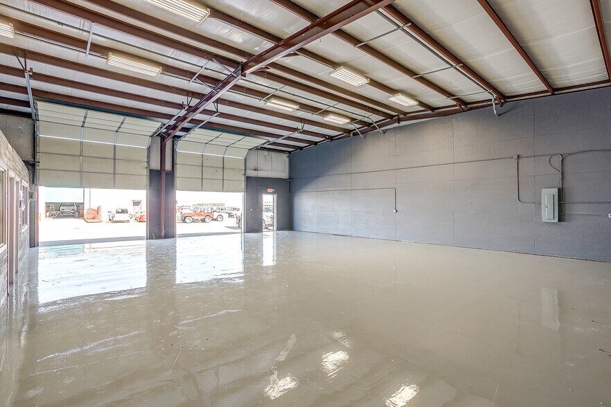 More Photos Of 6225 E Highway 114, Rhome Warehouse For Lease