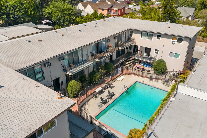 More Photos Of 1351 Armadale Ave, Los Angeles Apartments For Sale