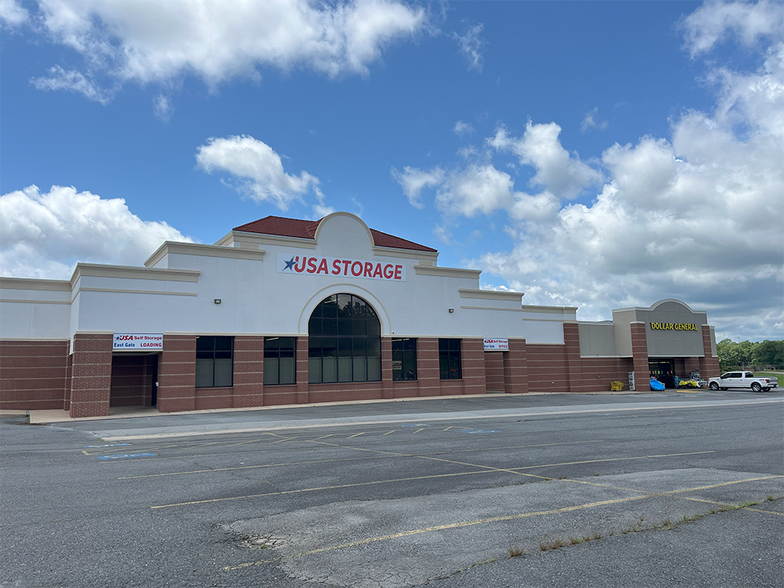 Primary Photo Of 25255 Highway 5, Lonsdale Self Storage For Sale