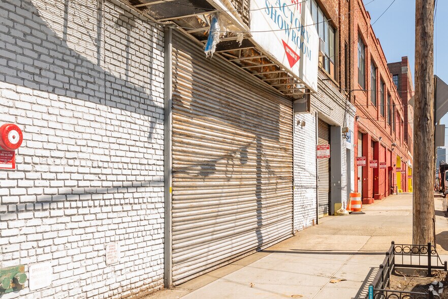 More Photos Of 130-11 Atlantic Ave, Richmond Hill Warehouse For Sale