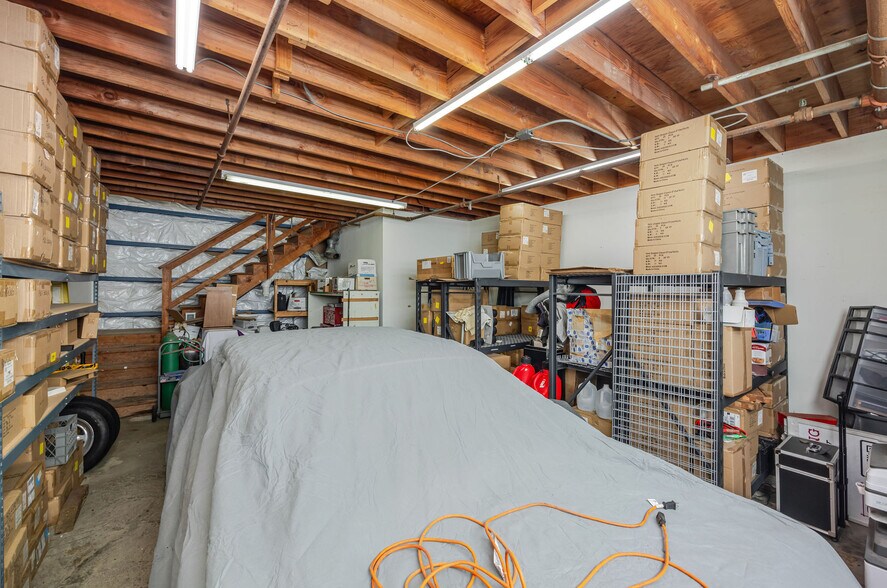 More Photos Of 207 Harvard Ave, Half Moon Bay Warehouse For Sale