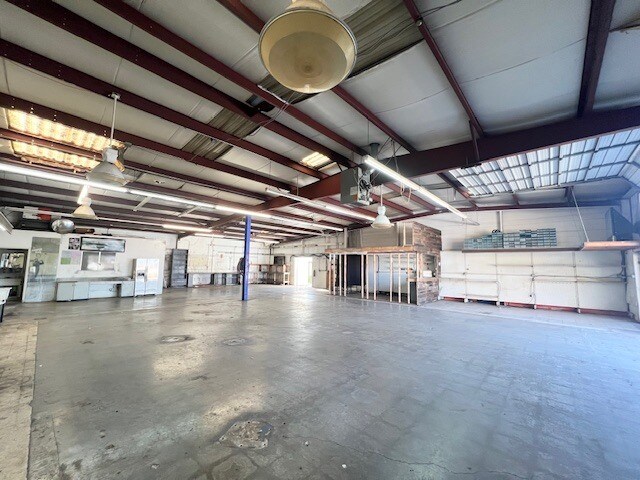 More Photos Of 1150 Main St, Morro Bay Warehouse For Sale
