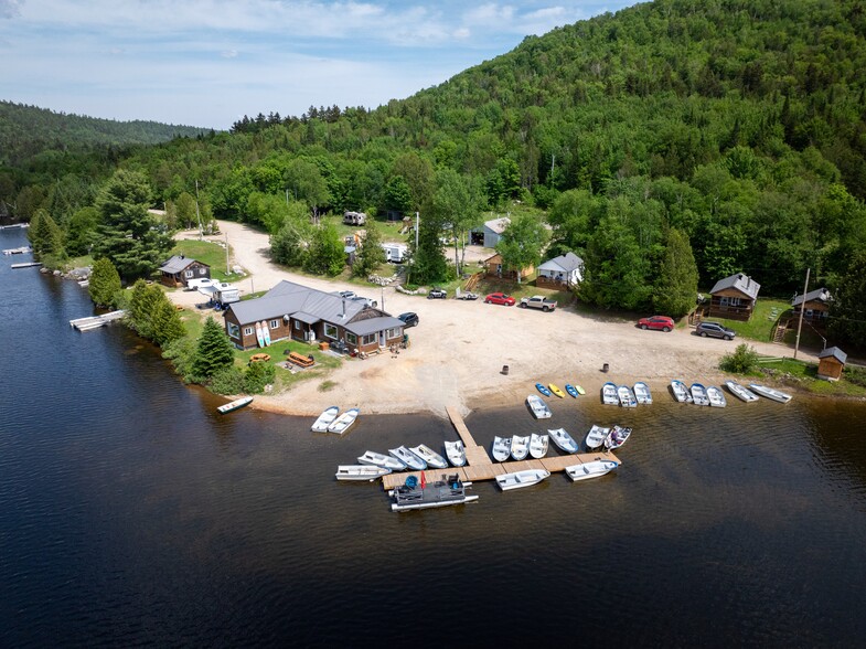 Primary Photo Of 1020 Ch Du Lac-Croche, Saint-come Sports And Entertainment For Sale