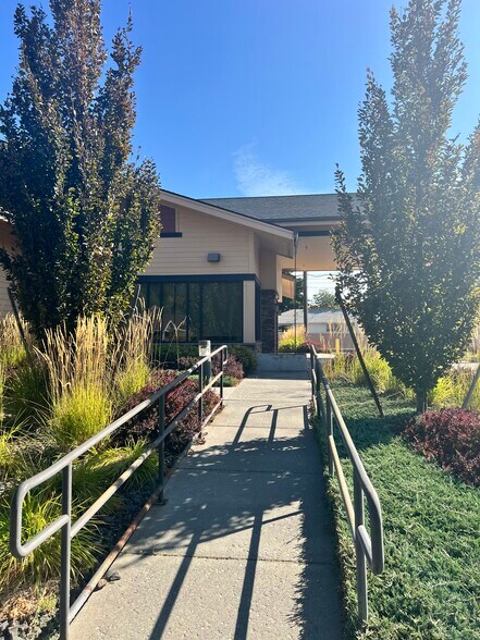 More Photos Of 1213 S Main St, Milton-Freewater Rehabilitation Center For Sale