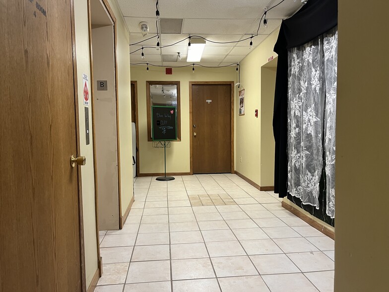 More Photos Of 122 S Minnesota Ave, Saint Peter Apartments For Sale