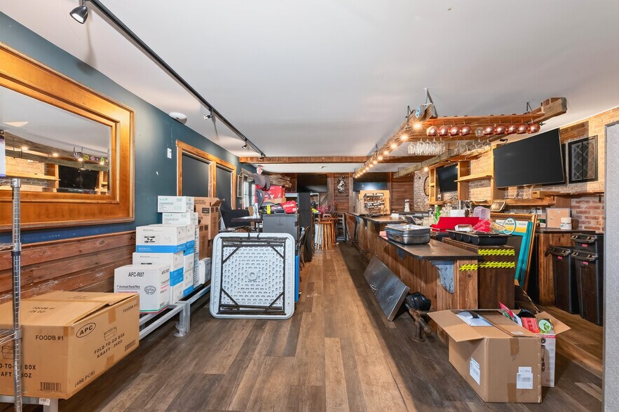 More Photos Of 528 Ridgeway Ave, South Amboy General Retail For Sale