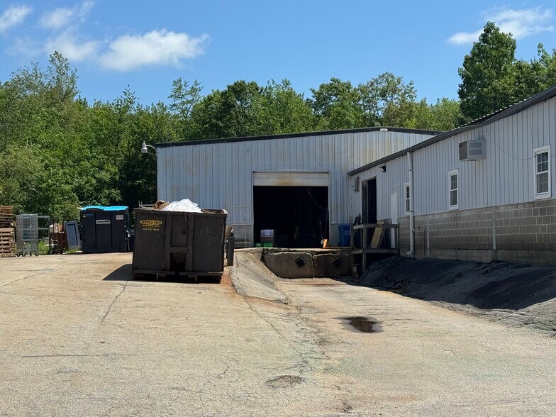 More Photos Of 103 Huntoon Memorial Hwy, Leicester Warehouse For Sale