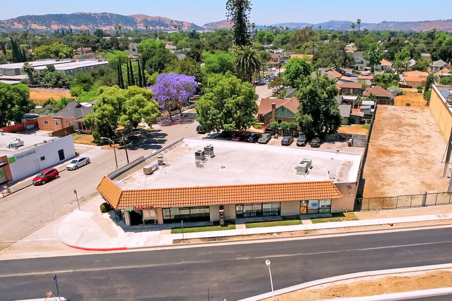 More Photos Of 901-933 N Garey Ave, Pomona Storefront For Sale