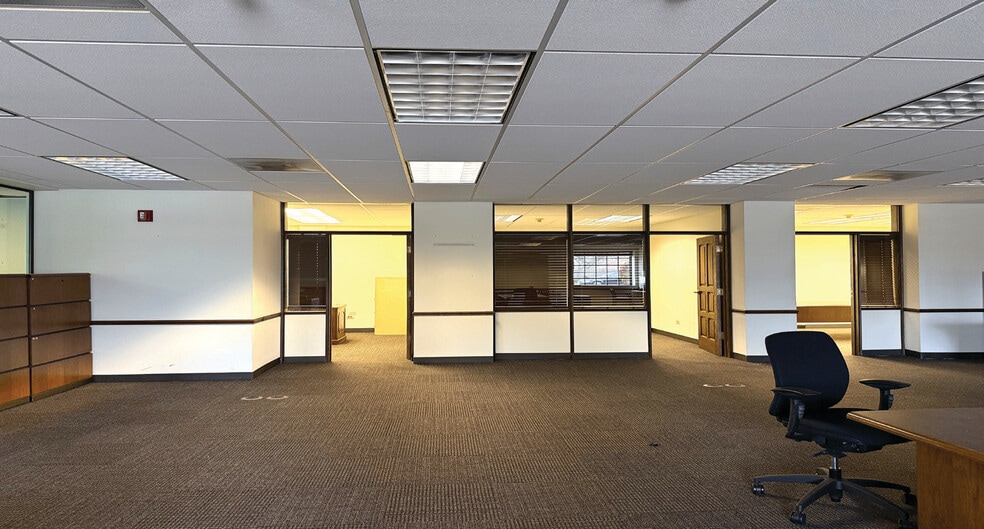 More Photos Of 7549 W 63rd St, Summit Argo Bank For Sale