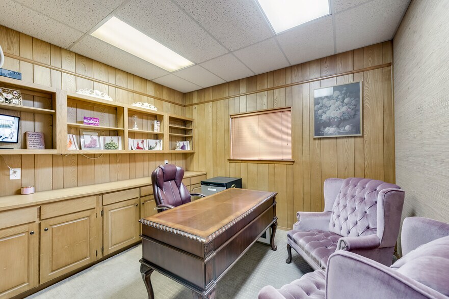 More Photos Of 912 Wright St, Arlington Medical For Sale