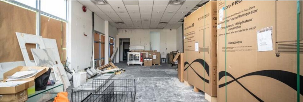 More Photos Of 358 175A St, Surrey General Retail For Sale