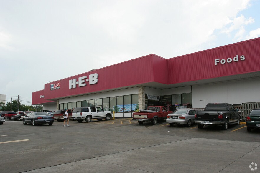 More Photos Of 1904 Old Ranch Road 12, San Marcos Storefront For Lease