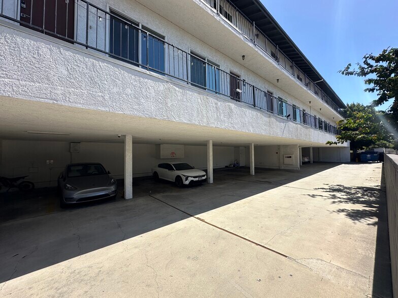 More Photos Of 110 S Eucalyptus Ave, Inglewood Apartments For Sale