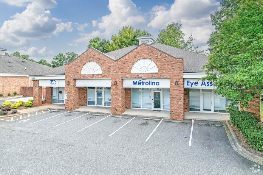 More Photos Of 8816 University East Dr, Charlotte Freestanding For Lease