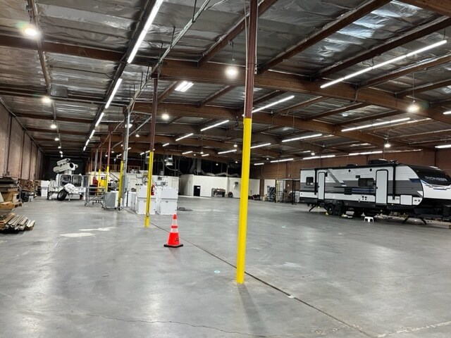 More Photos Of 9330 Corbin Ave, Northridge Warehouse For Lease