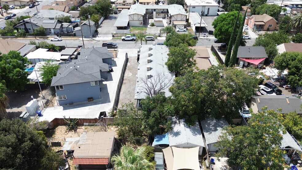 More Photos Of 1137-1139 N Mayfield Ave, San Bernardino Apartments For Sale