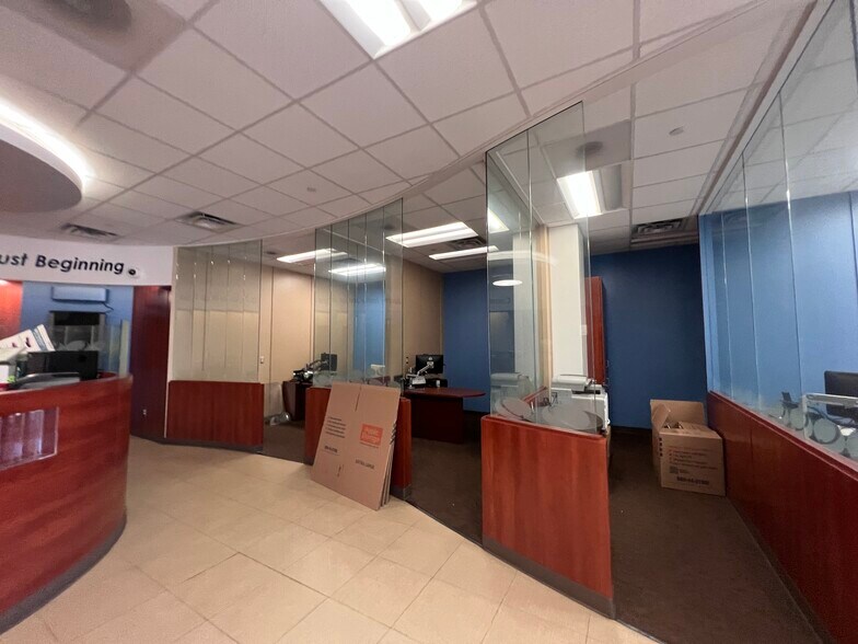 More Photos Of 5940-5990 Richmond Hwy, Alexandria Restaurant For Lease