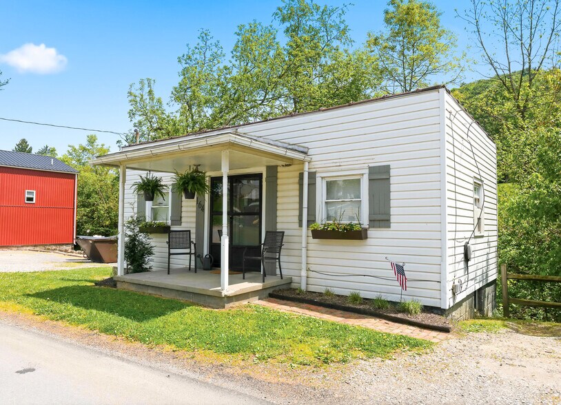 More Photos Of 160-164 Wades Run Rd, Mount Morris Restaurant For Sale