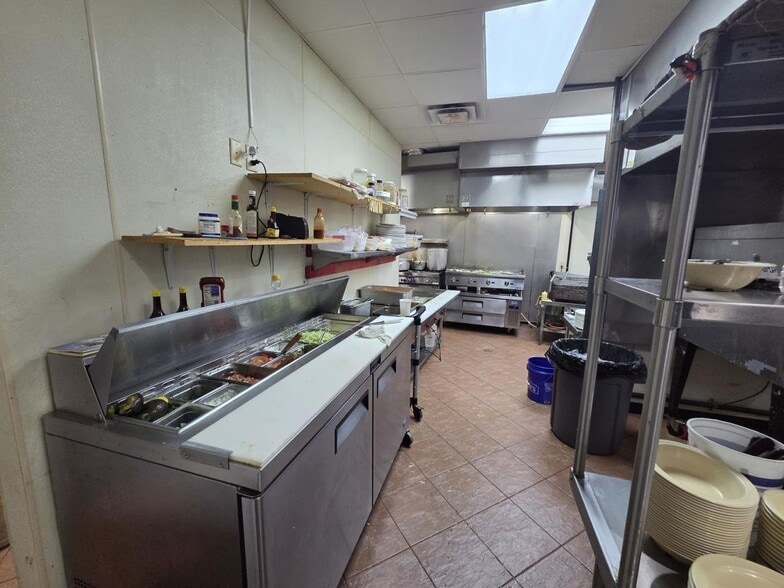 More Photos Of 419 S George Nigh Expy, Mcalester Hotel For Sale