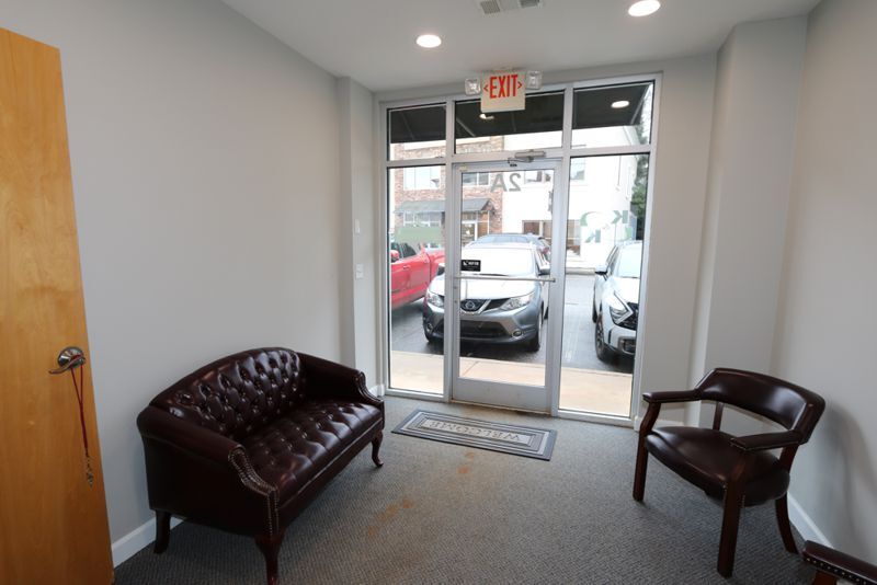 More Photos Of 955 W Wade Hampton Blvd, Greer Office For Lease