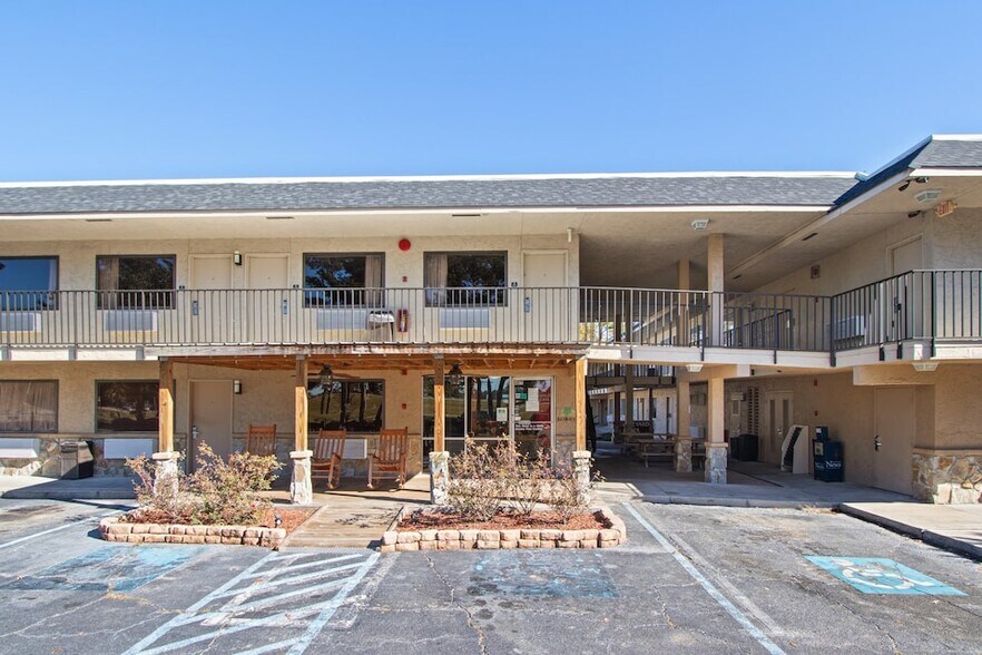 More Photos Of 4071 US 17, Richmond Hill Hotel For Sale