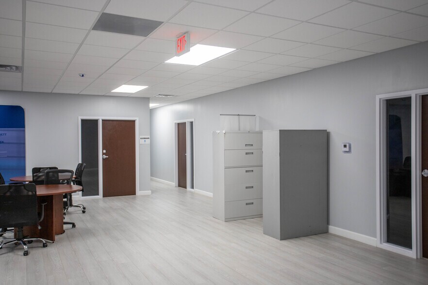 More Photos Of 7936 Forest City Rd, Orlando Medical For Sale