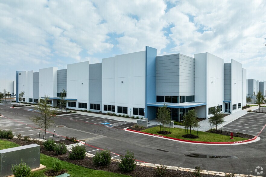 More Photos Of New Hope Rd, Cedar Park Unknown For Lease