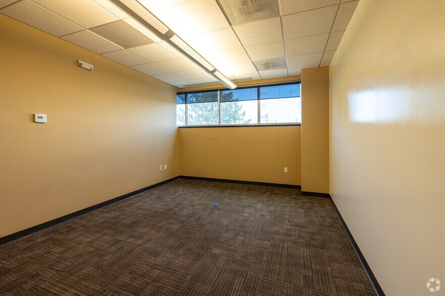 More Photos Of 4000 Quebec St, Denver General Retail For Sale