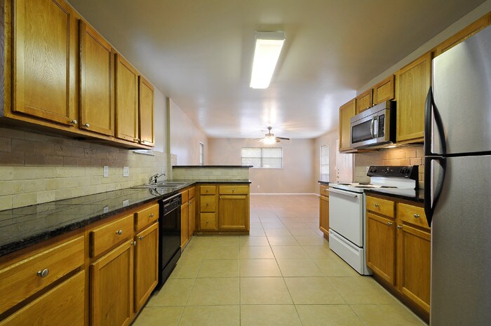 More Photos Of 2841 San Gabriel St, Austin Specialty For Sale